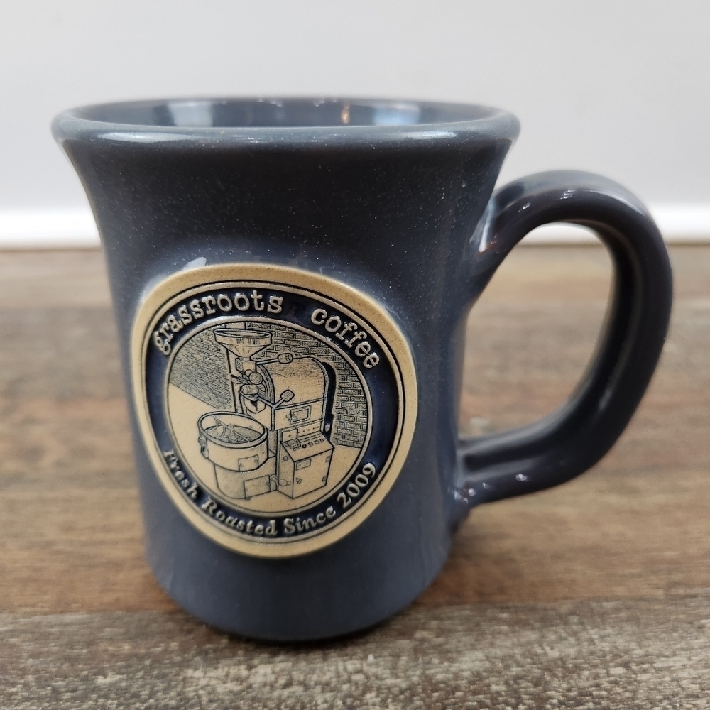 Grass Roots Coffee - Fresh Roasted '09. Hand-thrown '15.